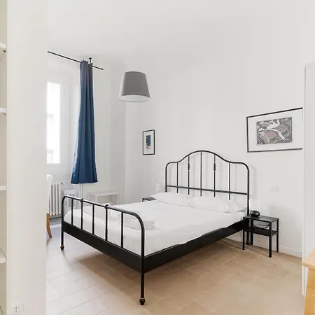 Guesthost - M4 Argonne Balcony Appartamento Milano