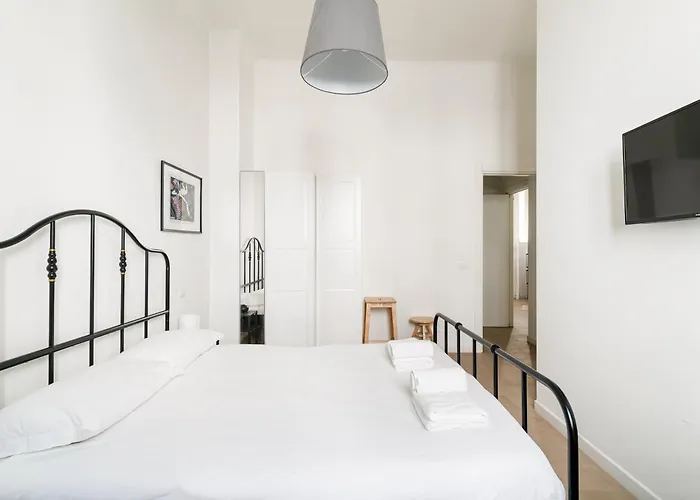 Guesthost - M4 Argonne Balcony * Milano