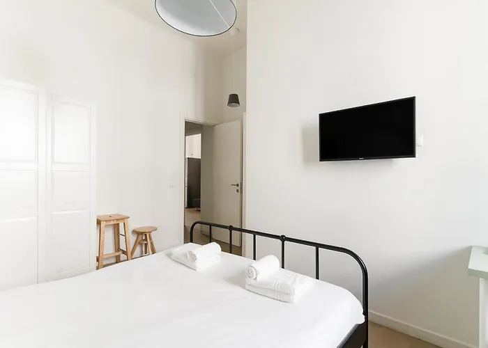 Guesthost - M4 Argonne Balcony * 밀라노